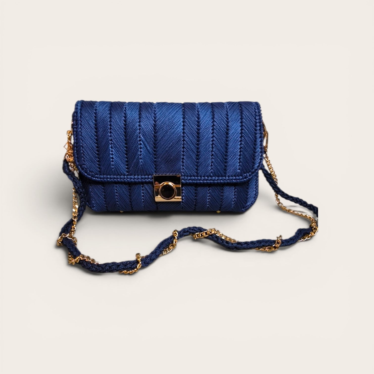 „Handgefertigte Häkeltasche „Cannes" – Vorbestellung (ca. 4 Wochen Lieferzeit)"
