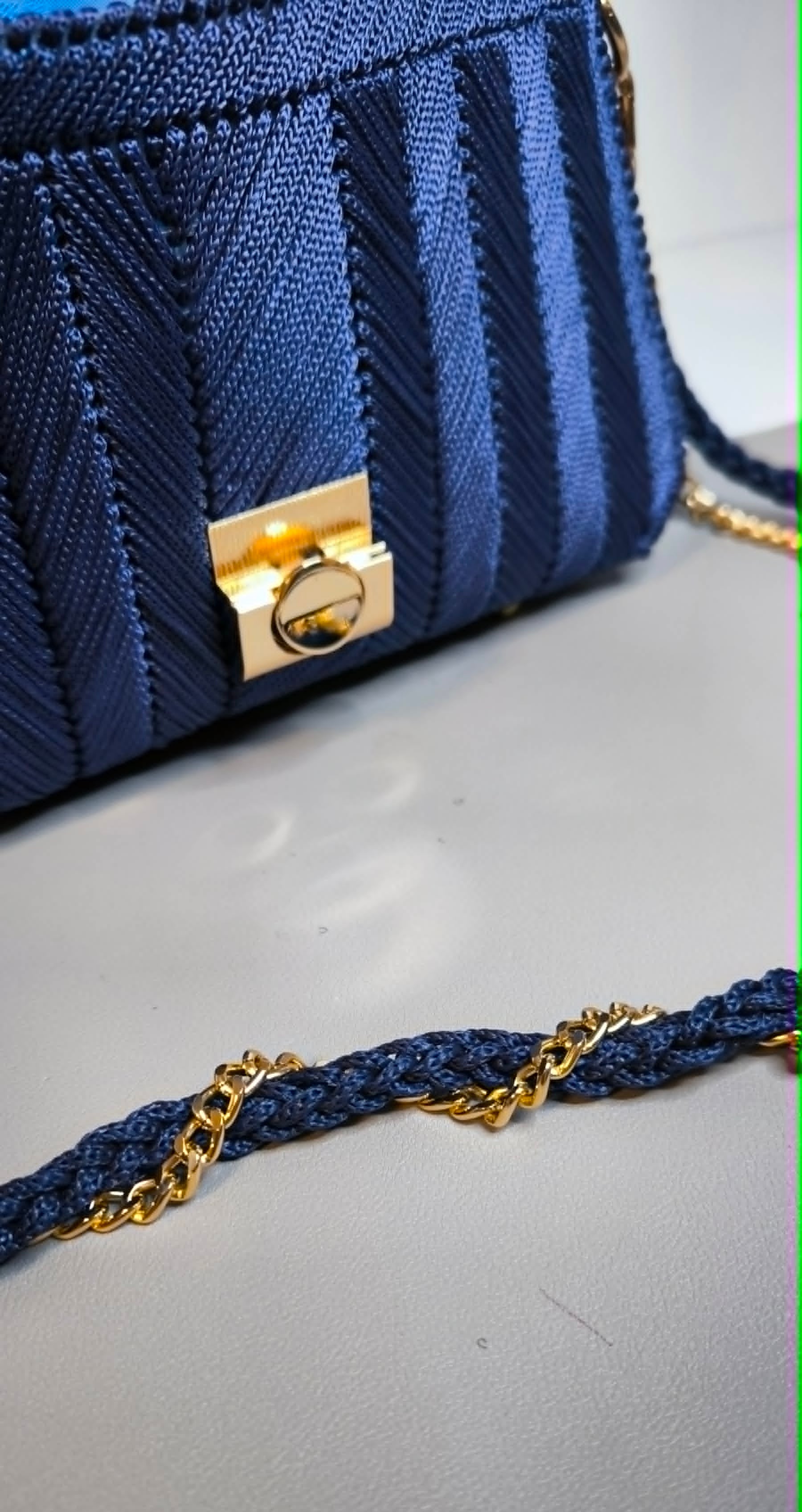 „Handgefertigte Häkeltasche „Cannes" – Vorbestellung (ca. 4 Wochen Lieferzeit)"
