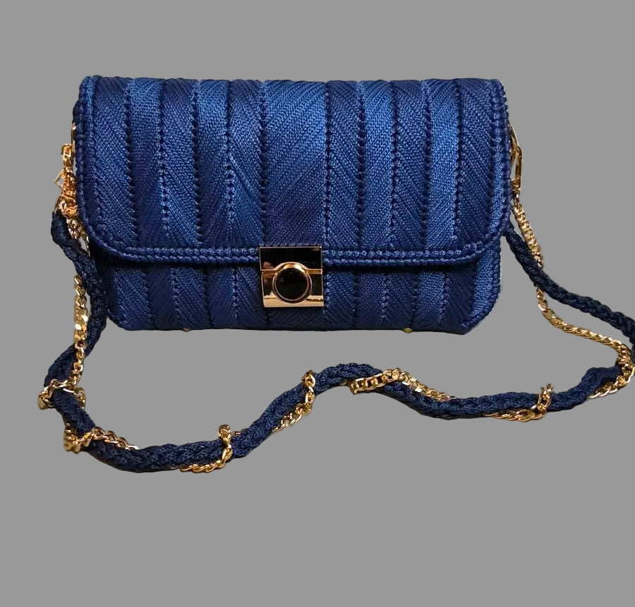 „Handgefertigte Häkeltasche „Cannes" – Vorbestellung (ca. 4 Wochen Lieferzeit)"